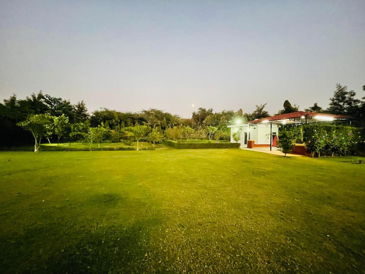 Villa Anantam Aravali à Gurgaon Extérieur photo