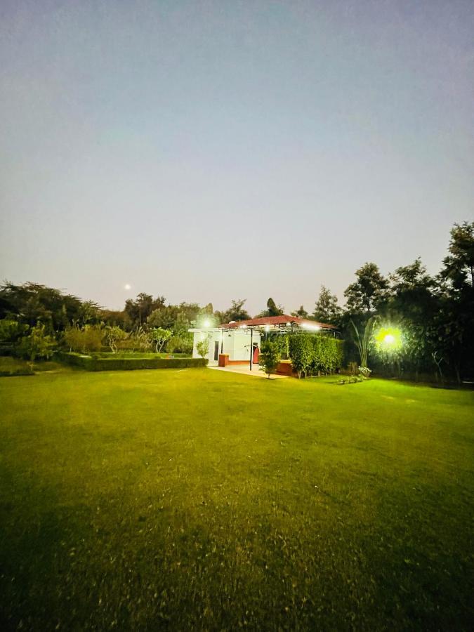 Villa Anantam Aravali à Gurgaon Extérieur photo