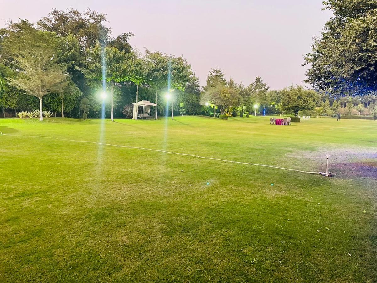 Villa Anantam Aravali à Gurgaon Extérieur photo