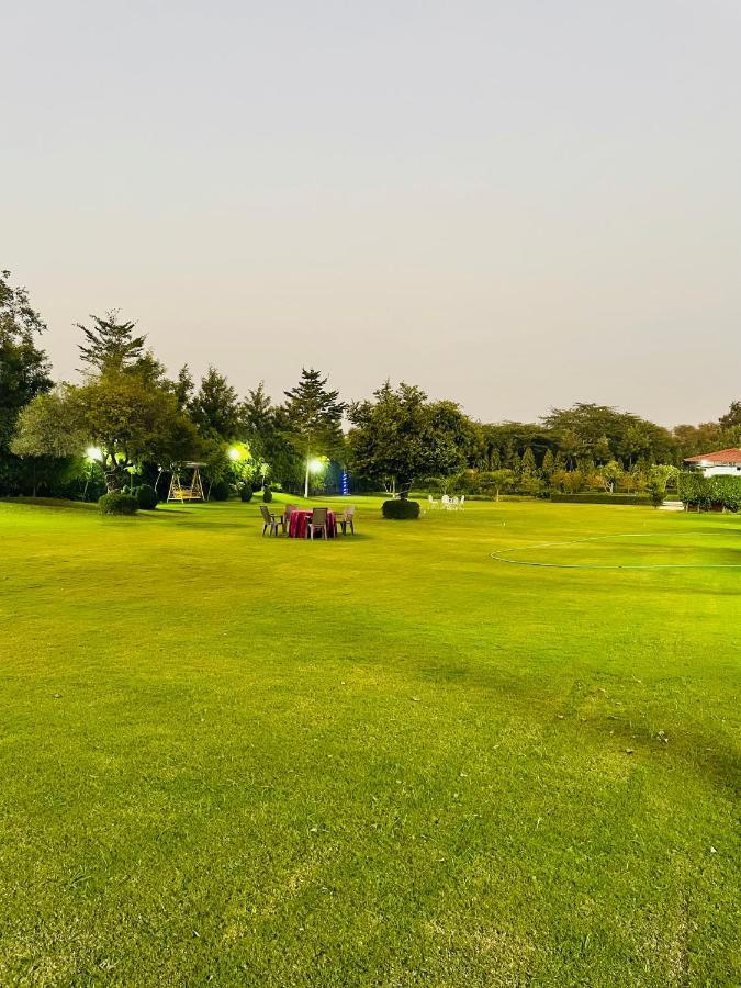 Villa Anantam Aravali à Gurgaon Extérieur photo