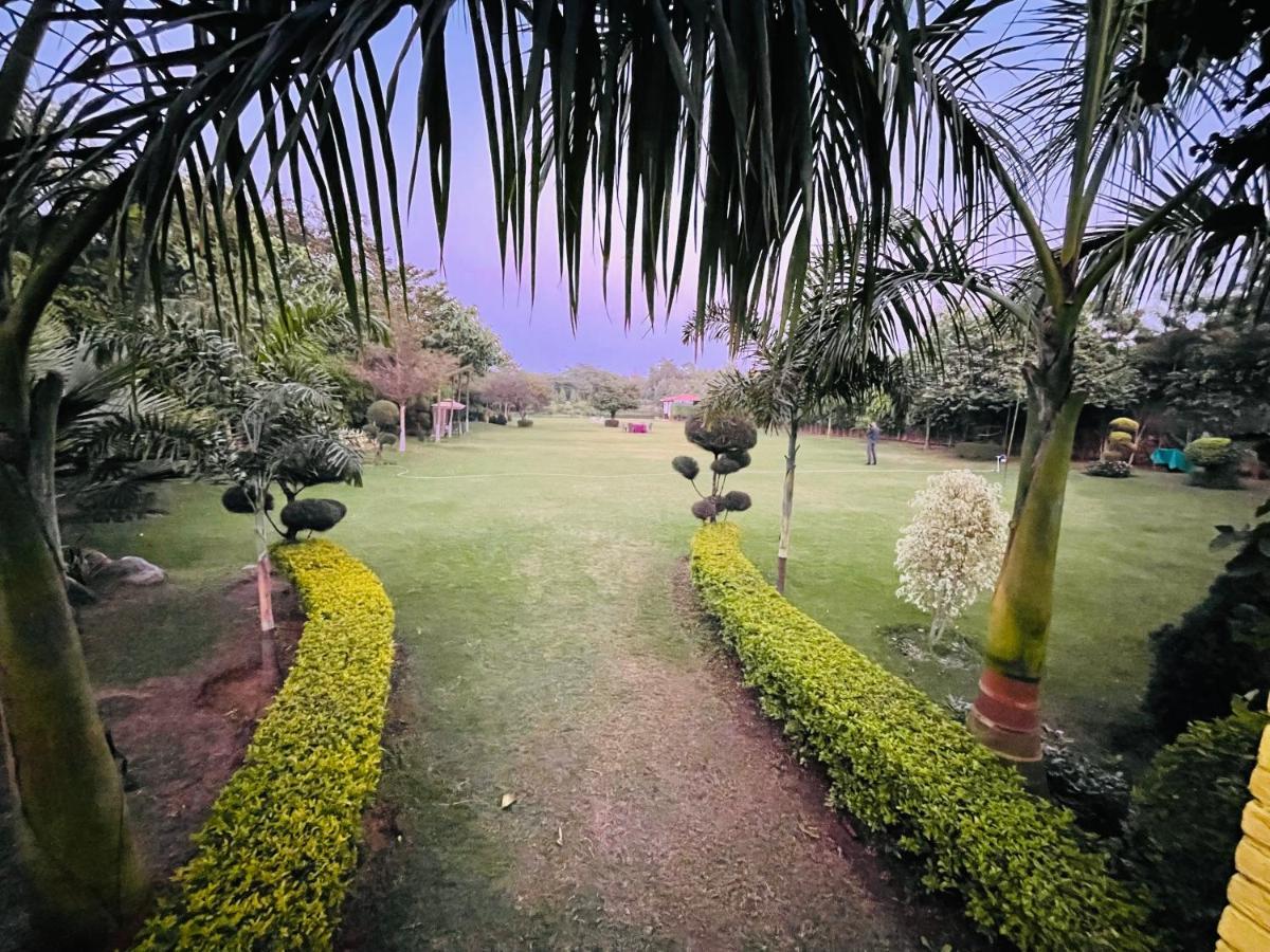 Villa Anantam Aravali à Gurgaon Extérieur photo