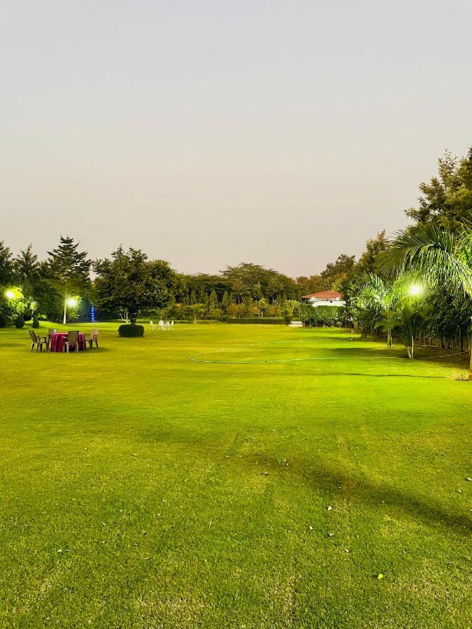 Villa Anantam Aravali à Gurgaon Extérieur photo