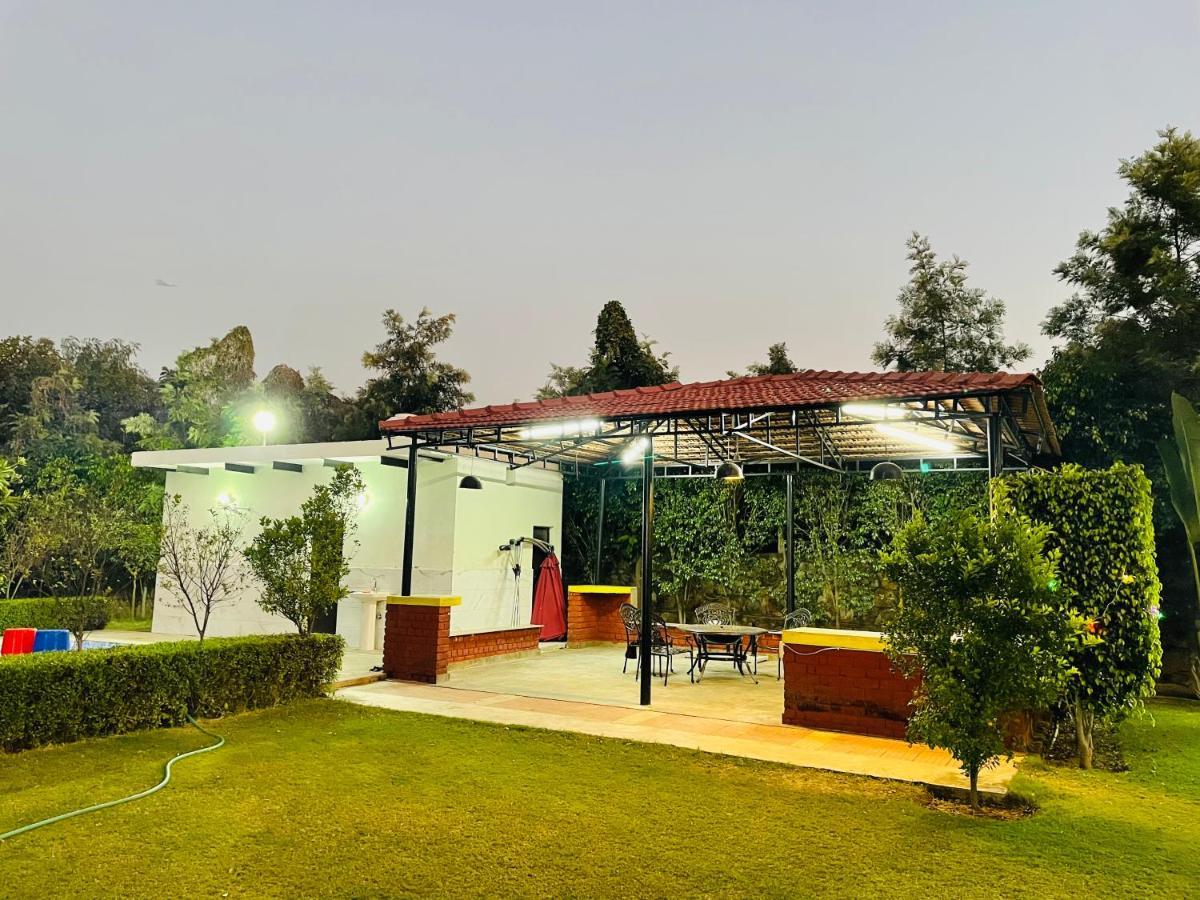 Villa Anantam Aravali à Gurgaon Extérieur photo