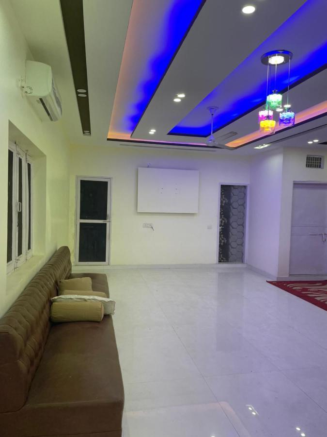 Villa Anantam Aravali à Gurgaon Extérieur photo