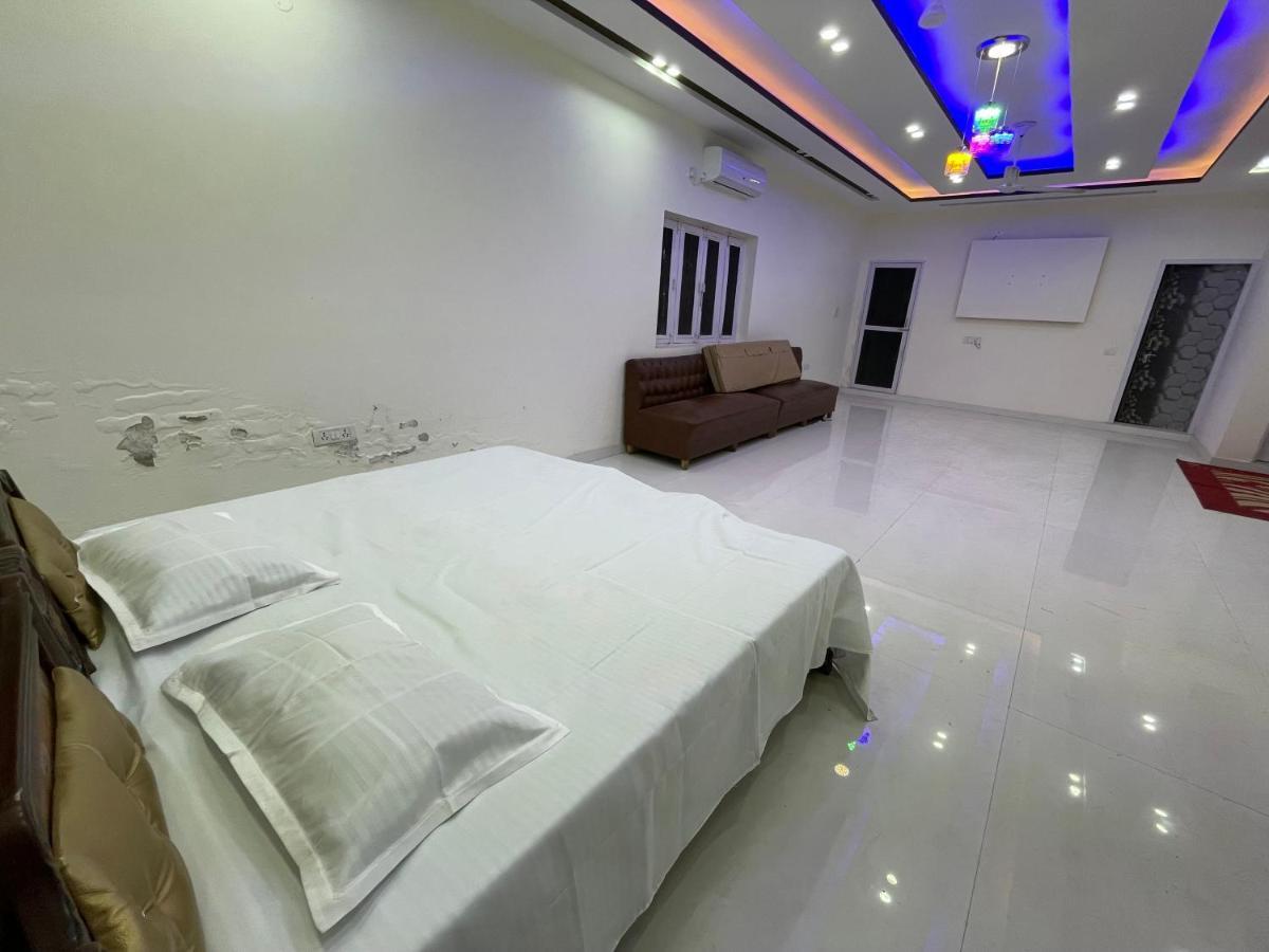 Villa Anantam Aravali à Gurgaon Extérieur photo
